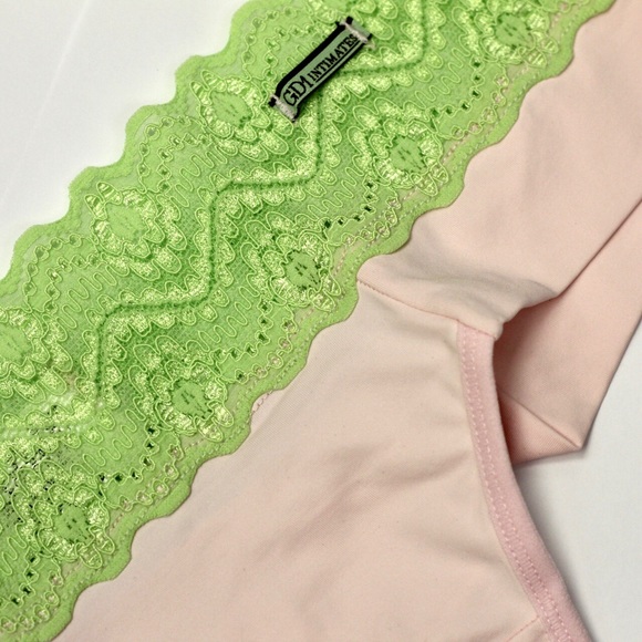 High quality Brazilian thong - Picture 3 of 10